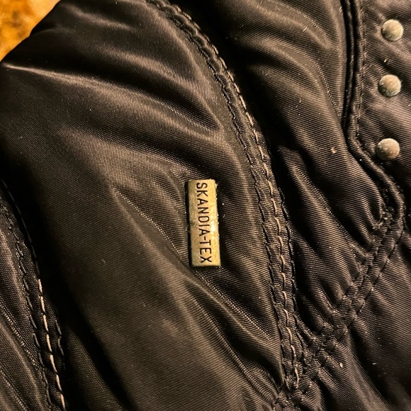 Winter Boots - Picture 3 of 7